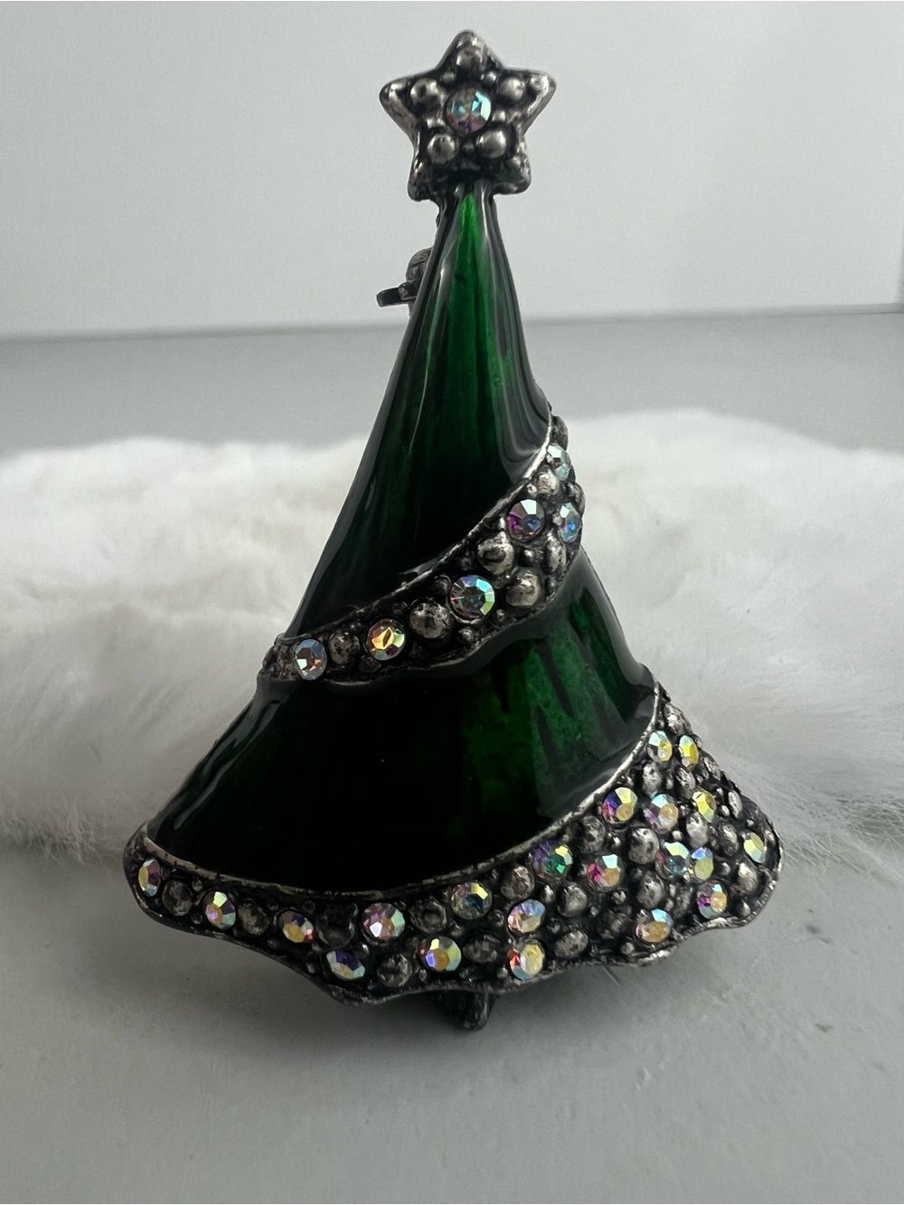 Vintage Green Enamel Christmas Tree Brooch Aurora Borealis Rhinestones Pin